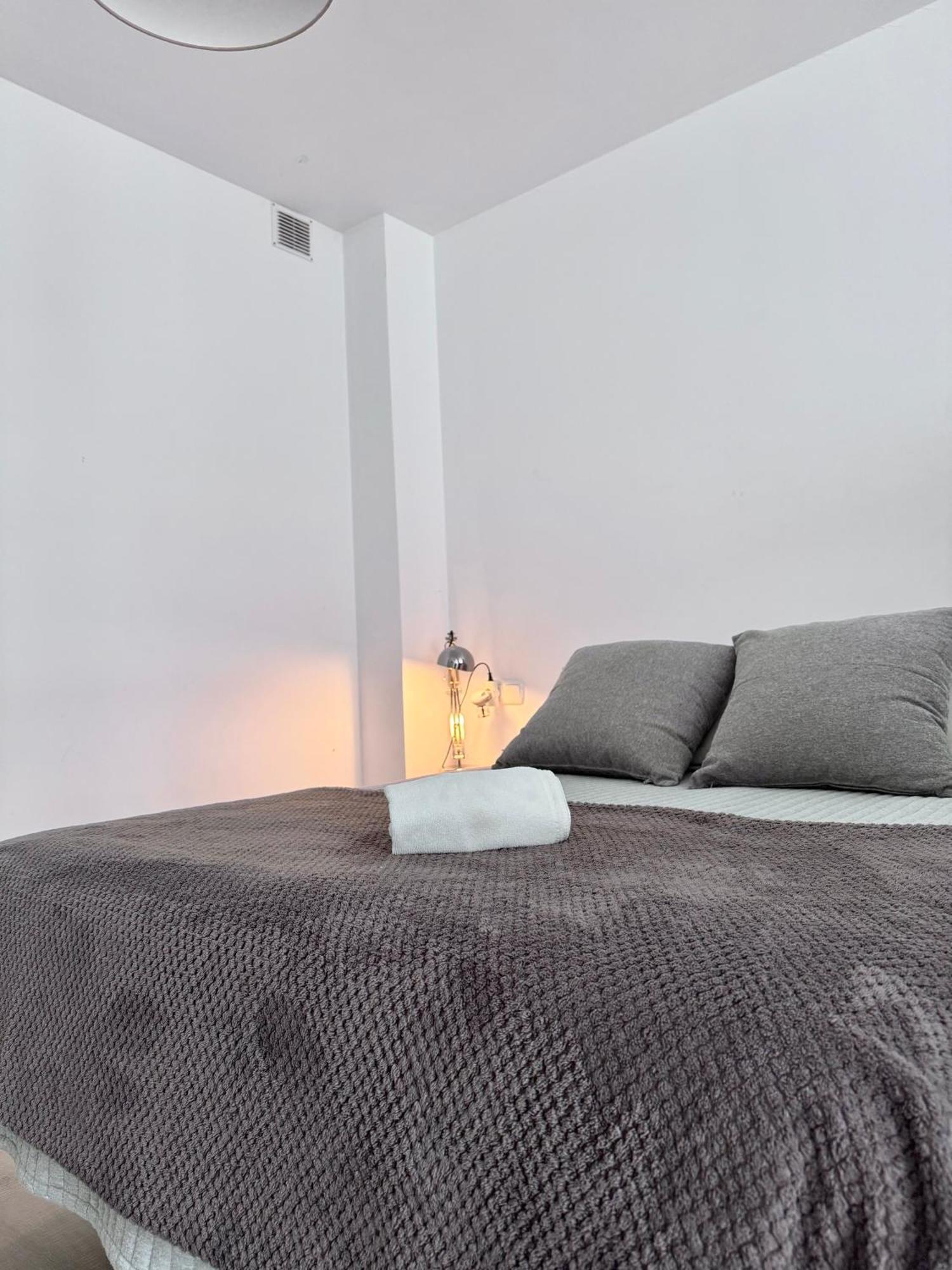 Sumaloft Prensa Apartment Малага Екстериор снимка